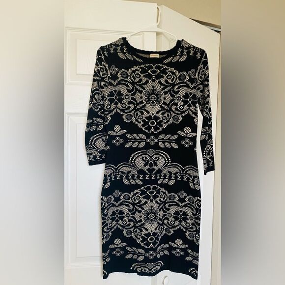BLACK & CREAM STRETCHY DRESS - Picture 5 of 5